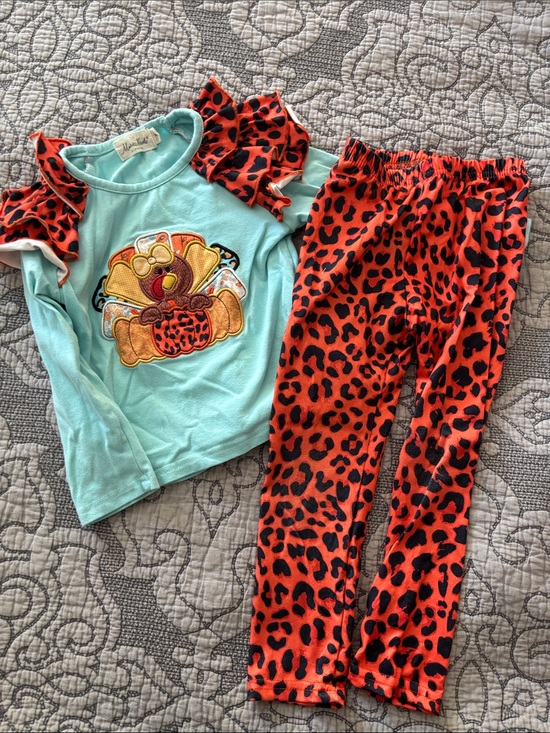 Marie Nicole Other - Girls' Turquoise Turkey Appliqué Set with Orange Leopard Ruffle Accents